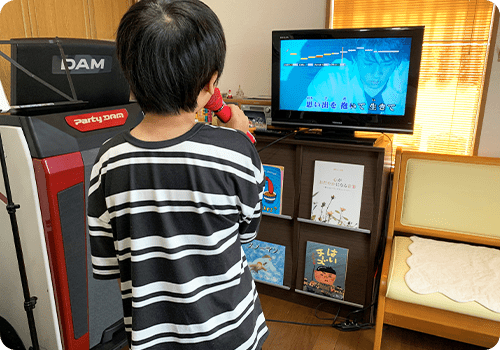 カラオケ機を導入